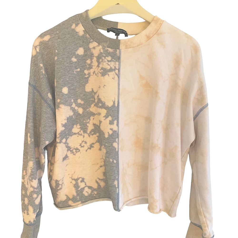 Central Park West slightly cropped crewneck sweatshirt with rolled hem.